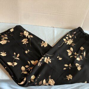 Travelsmith PETITE LARGE Black Floral Wide Leg Flowing Pants 34-35" Approx Waist
